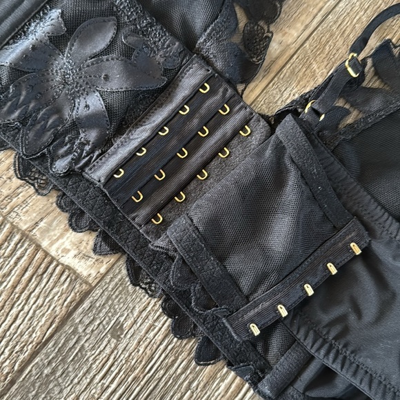 Victoria’s Secret bralette/ brassiere, X-Large - Picture 7 of 10